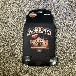 HARLEY DAVIDSON Cowboys Alamo City San Antonio TX 12oz Can Flat Coozie Texas